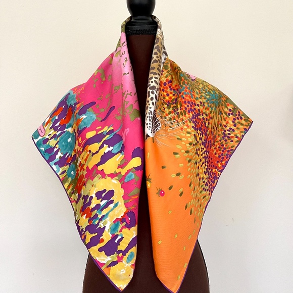 Salvatore Ferragamo Scarf Leopard in Flower Garden Pink Multicolor Scarf - Picture 5 of 16